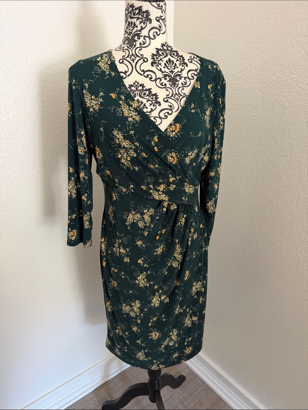 Lauren Ralph Lauren Women’s Dark Green Floral Wrap Dress size 10